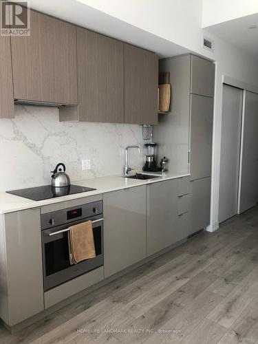 2908 - 161 Roehampton Ave Avenue, Toronto, ON - Indoor Photo Showing Kitchen