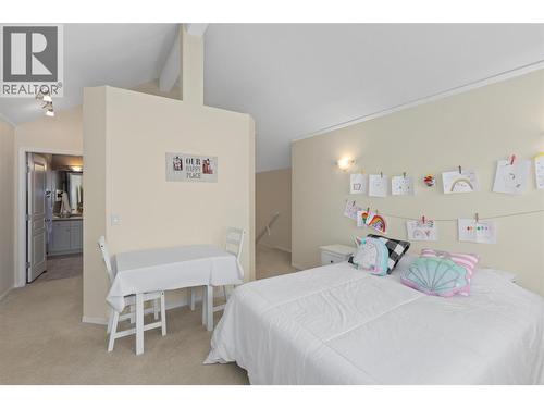 2300 Benvoulin Road Unit# 303, Kelowna, BC - Indoor Photo Showing Bedroom