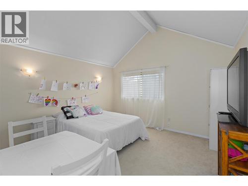 2300 Benvoulin Road Unit# 303, Kelowna, BC - Indoor Photo Showing Bedroom