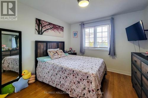 34 Marilyn Court, Hamilton, ON - Indoor Photo Showing Bedroom
