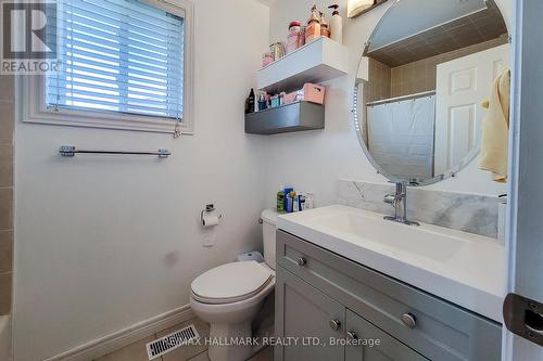 34 Marilyn Court, Hamilton, ON - Indoor Photo Showing Bathroom