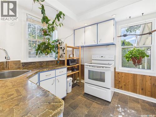 1951 15Th Street W, Prince Albert, SK - Indoor Photo Showing Kitchen