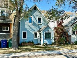 537 F AVENUE S  Saskatoon, SK S7M 1T6