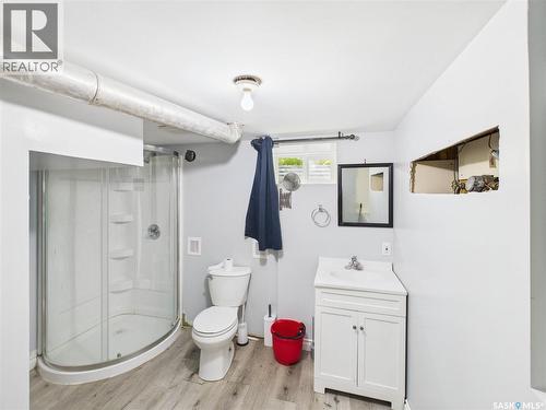 619 7Th Street E, Prince Albert, SK - Indoor Photo Showing Bathroom