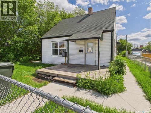619 7Th Street E, Prince Albert, SK - Outdoor