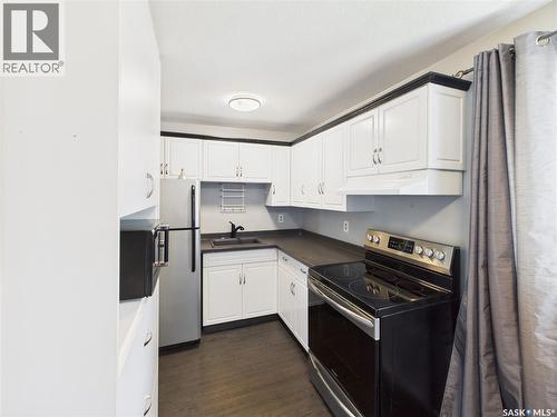 619 7Th Street E, Prince Albert, SK - Indoor Photo Showing Kitchen