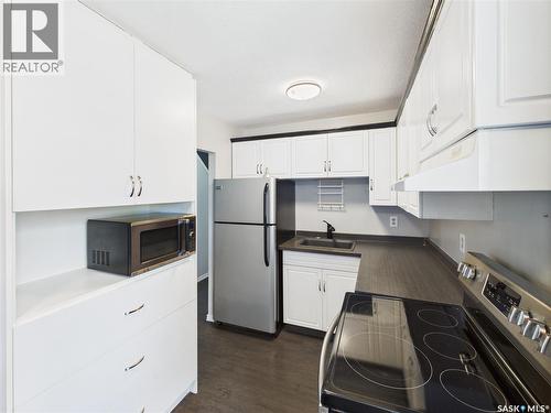 619 7Th Street E, Prince Albert, SK - Indoor Photo Showing Kitchen