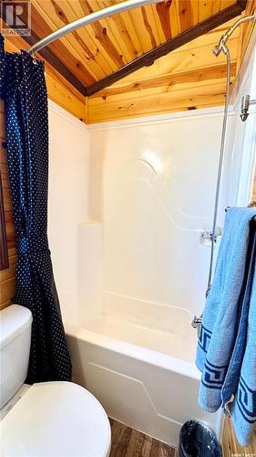 507 Rv Drive, Loreburn Rm No. 254, SK - Indoor Photo Showing Bathroom