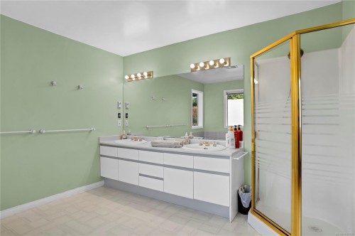 230 Portsmouth Dr, Colwood, BC 