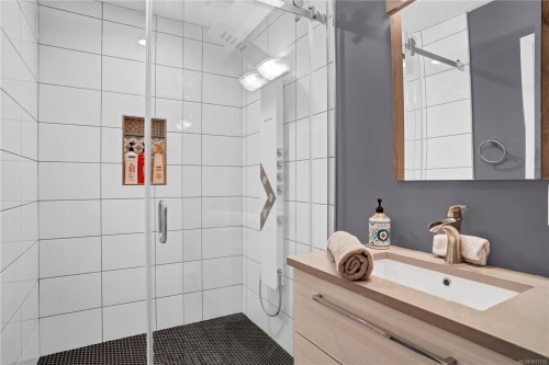 230 Portsmouth Dr, Colwood, BC 