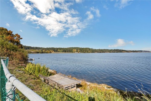 230 Portsmouth Dr, Colwood, BC 