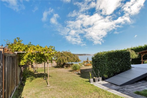 230 Portsmouth Dr, Colwood, BC 