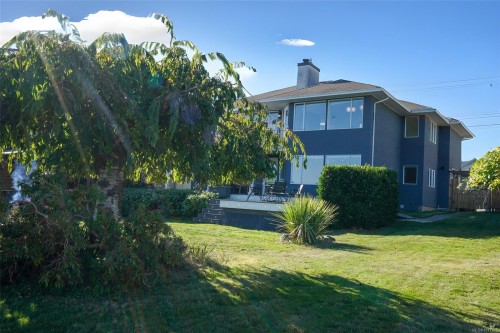 230 Portsmouth Dr, Colwood, BC 