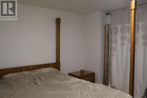 75 Keith Street, Hamilton, ON - Indoor Photo Showing Bedroom