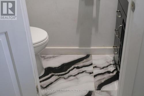 75 Keith Street, Hamilton, ON - Indoor Photo Showing Bathroom
