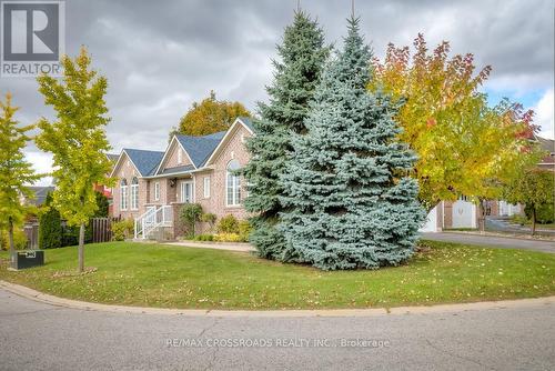26 Lurosa Crescent, Whitby, ON - Outdoor