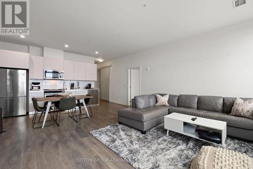 305 - 21 Matchedash Street, Orillia, ON - Indoor Photo Showing Living Room