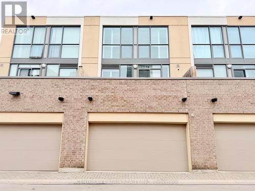 110 Little Creek Road, Mississauga, ON - Outdoor With Exterior