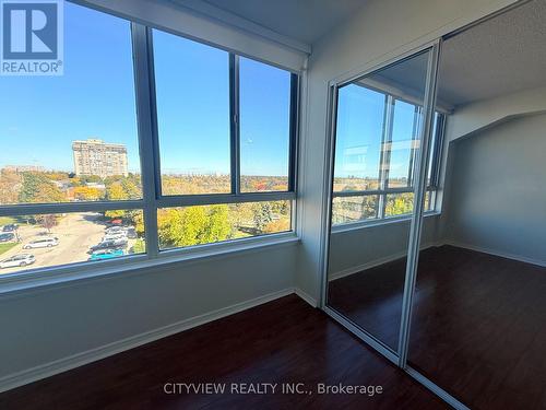 616 - 1001 Cedarglen Gate, Mississauga, ON - Indoor Photo Showing Other Room