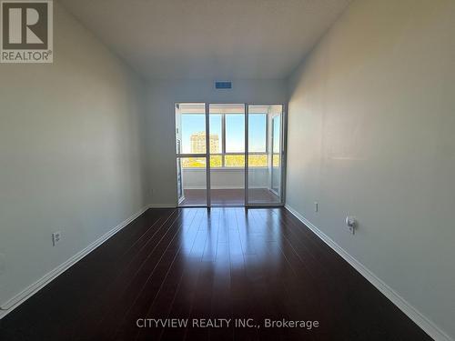616 - 1001 Cedarglen Gate, Mississauga, ON - Indoor Photo Showing Other Room