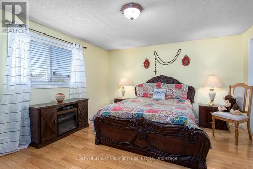 31 Ryde Road, Guelph (Willow West/Sugarbush/West Acres), ON - Indoor Photo Showing Bedroom