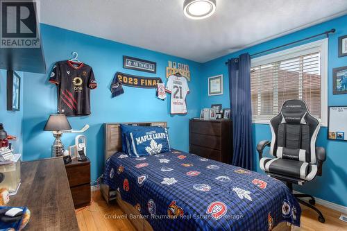 31 Ryde Road, Guelph (Willow West/Sugarbush/West Acres), ON - Indoor Photo Showing Bedroom