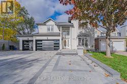 15 WELLSMERE COURT  Ottawa, ON K2E 8C2