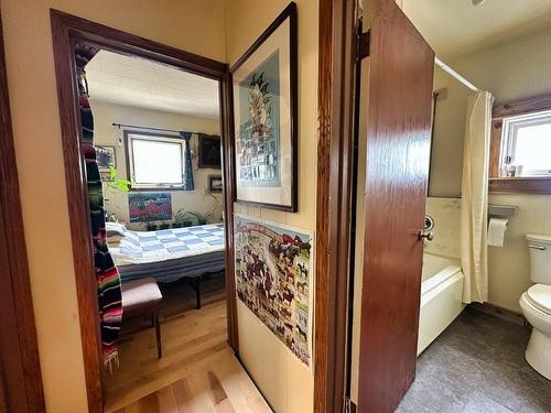 86 Front Street, Nipigon, ON - Indoor Photo Showing Bathroom