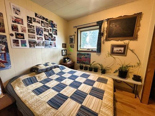 86 Front Street, Nipigon, ON - Indoor Photo Showing Bedroom