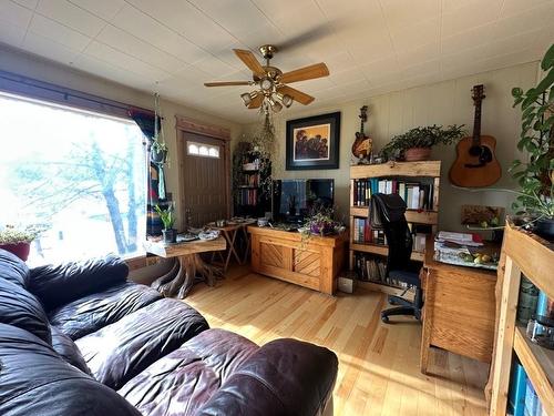 86 Front Street, Nipigon, ON - Indoor