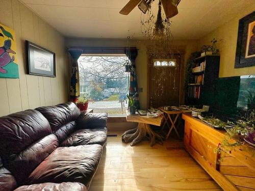 86 Front Street, Nipigon, ON - Indoor