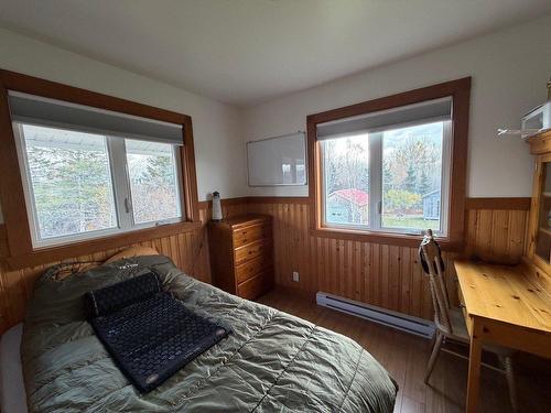 Bedroom - 40 7E Avenue E., Paspébiac, QC - Indoor Photo Showing Bedroom