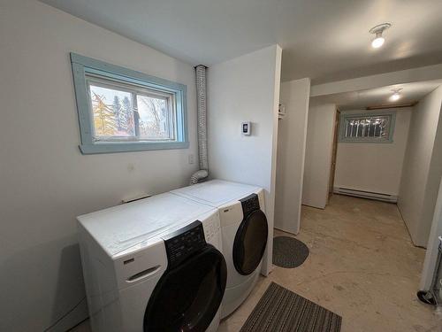Laundry room - 40 7E Avenue E., Paspébiac, QC - Indoor Photo Showing Laundry Room