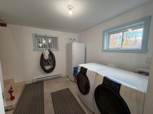 Laundry room - 40 7E Avenue E., Paspébiac, QC - Indoor Photo Showing Laundry Room