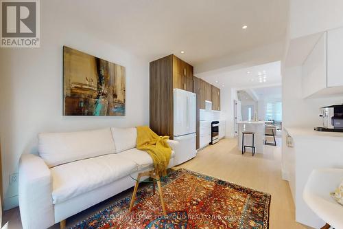 22 Pitt Avenue, Toronto, ON - Indoor