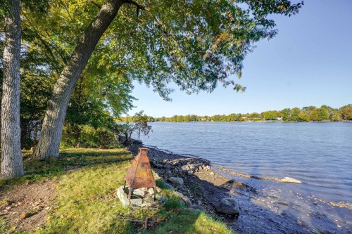 Bord de l'eau - 26Z Tsse Debien, Laval (Auteuil), QC 