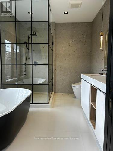 Primary Bath - 1006 Garrard Avenue, Mississauga, ON - Indoor