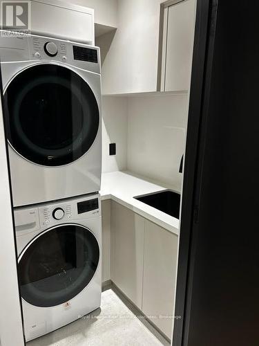 Laundry room - 1006 Garrard Avenue, Mississauga, ON - Indoor Photo Showing Laundry Room
