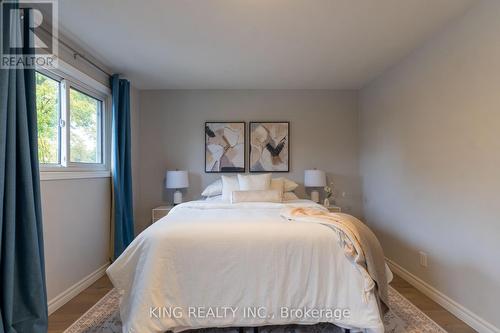 4 - 141 Ripley Court, Oakville, ON - Indoor Photo Showing Bedroom