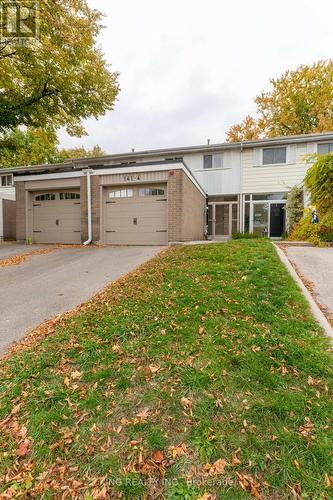 4 - 141 Ripley Court, Oakville, ON - Outdoor