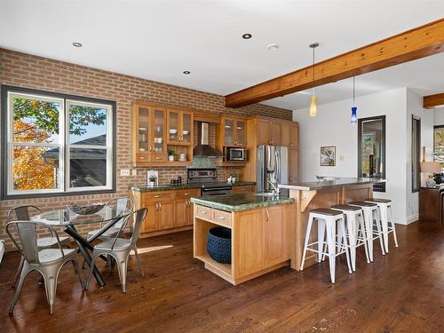 6880 Quinpool Road, Halifax, NS 