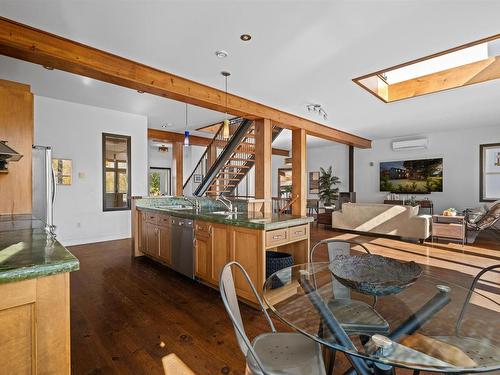 6880 Quinpool Road, Halifax, NS 