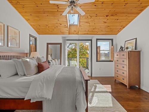 6880 Quinpool Road, Halifax, NS 