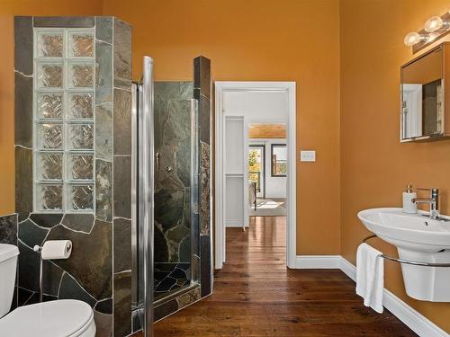 6880 Quinpool Road, Halifax, NS 