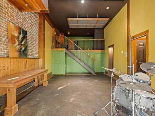 6880 Quinpool Road, Halifax, NS 