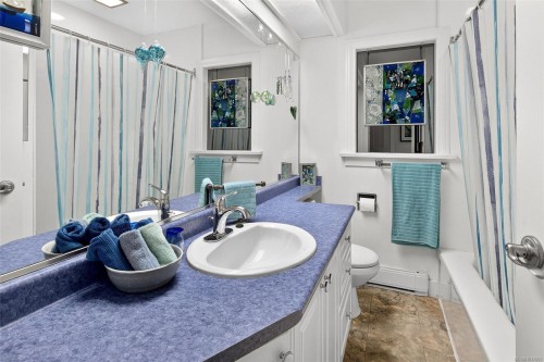 2783 Murray Dr, Saanich, BC 