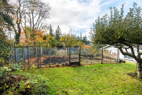 2783 Murray Dr, Saanich, BC 