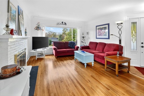 2783 Murray Dr, Saanich, BC 