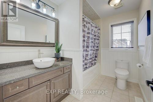 953 Gastle Way, Milton (Ha Harrison), ON - Indoor Photo Showing Bathroom
