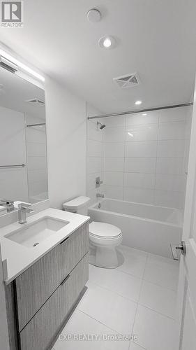 3306 - 395 Bloor Street E, Toronto, ON - Indoor Photo Showing Bathroom